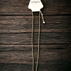 Elegant Gold Necklace with blue stone